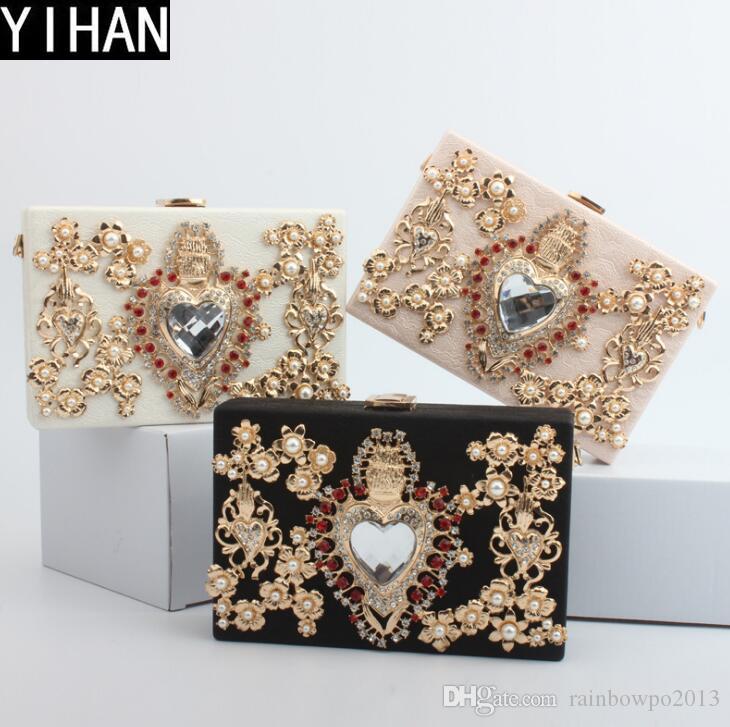 

Factory wholesale women bag fashion exquisite love diamonds evening bags high quality hollow diamond chain handbag elegant carved leather clutch handbags, White(boutique box)