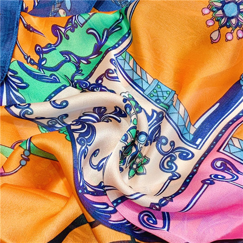 Mode-Marque Femmes Style Européen Imprimé Chaîne Foulards Carrés Printemps Été Châles Pour