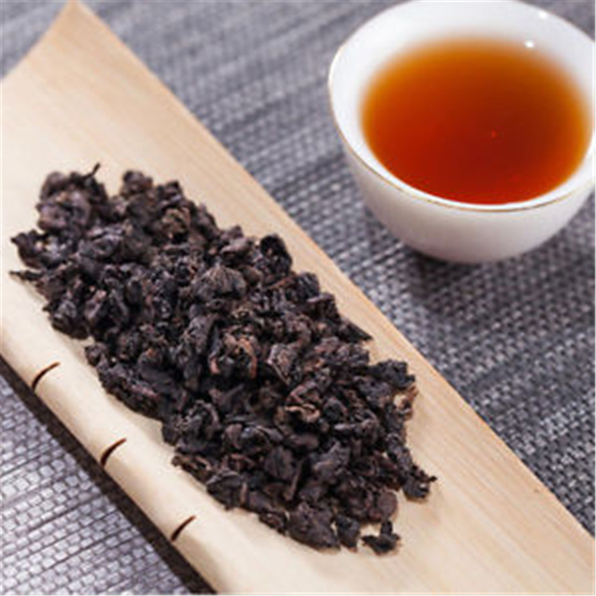 

Chinese Organic Oolong Tea Bulk Charcoal Baked Tieguanyin Roast Oolong Green Tea New Spring Tea Green Food Hot sales