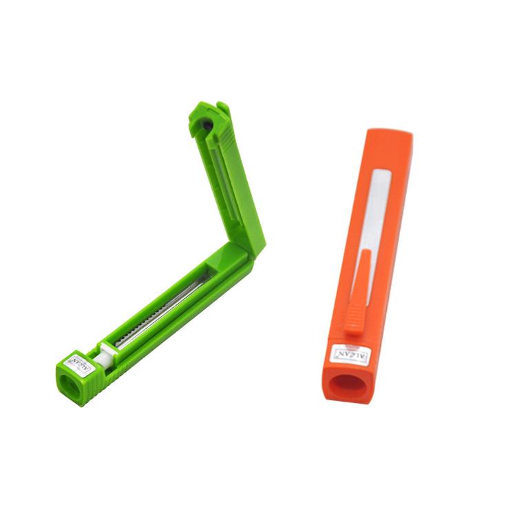 

Small manual cigarette puller portable plastic single pipe cigarette puller