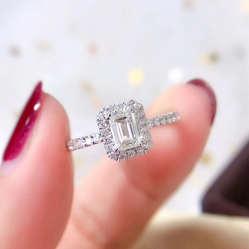 

Hand Silver Zirconium Stone Ring Simulation Diamond Ring Ring You