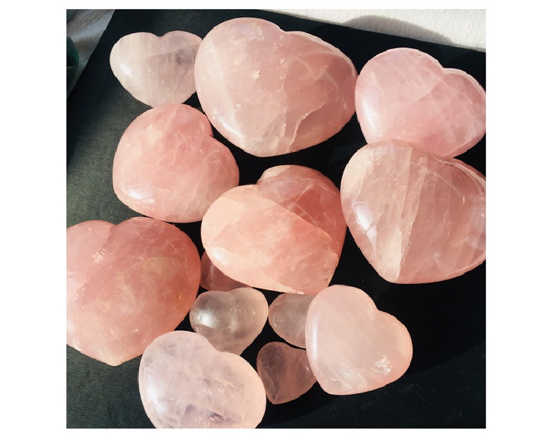 

Natural Rose Quartz Heart Shaped Pink Crystal Carved Palm Love Healing Gemstone Lover Gife Stone Crystal Heart Gems 25*25*7mm
