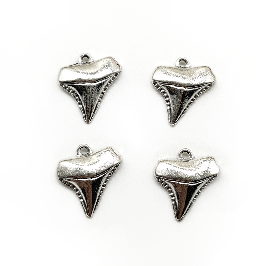 

100pcs shark teeth antique silver charms pendants Jewelry DIY For Necklace Bracelet Earrings Retro Style 17*16mm