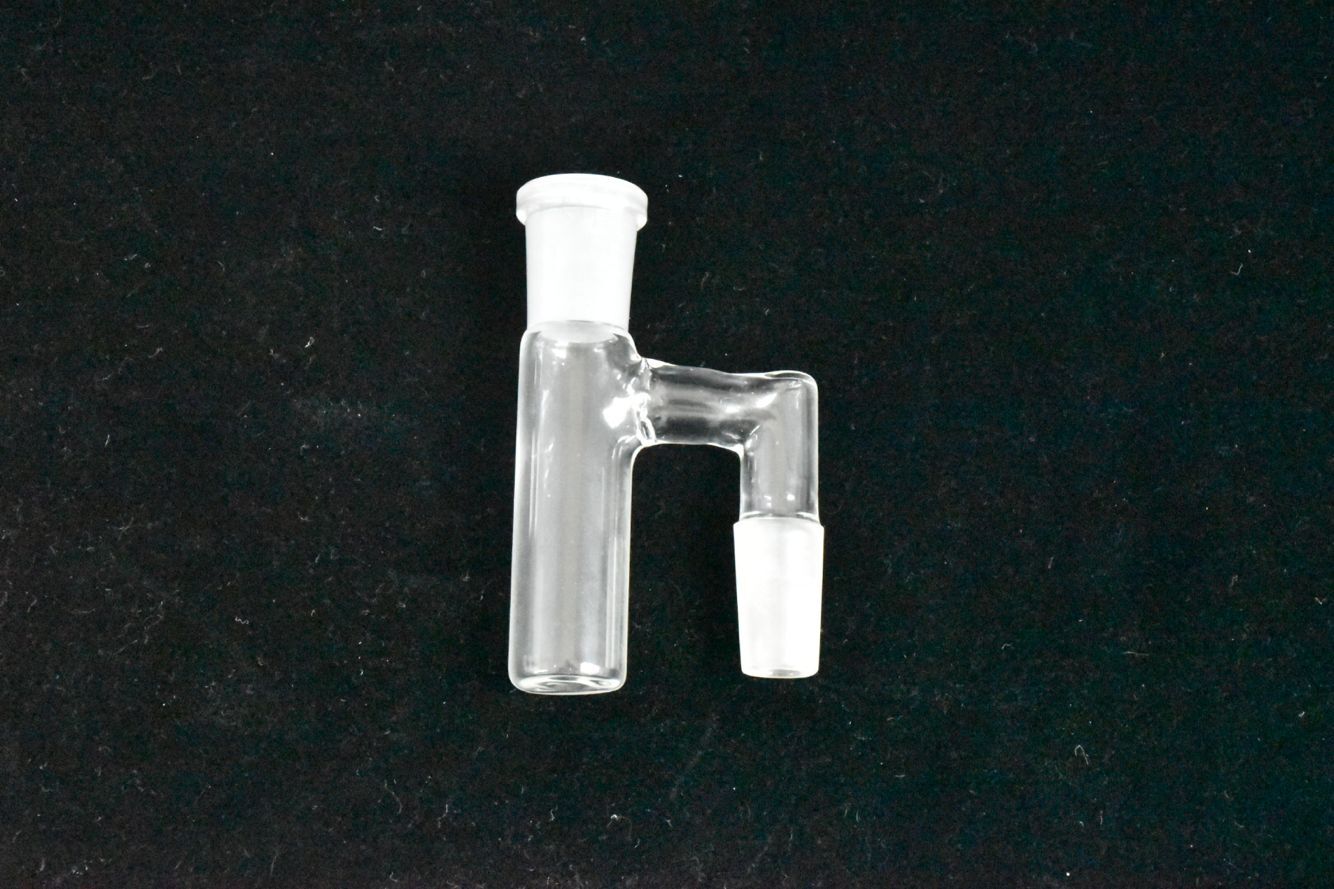 

The New Simplified High Quility Clear Glass Dry Ash Catcher it is easy to clean the glass tower factory price direct delivery price