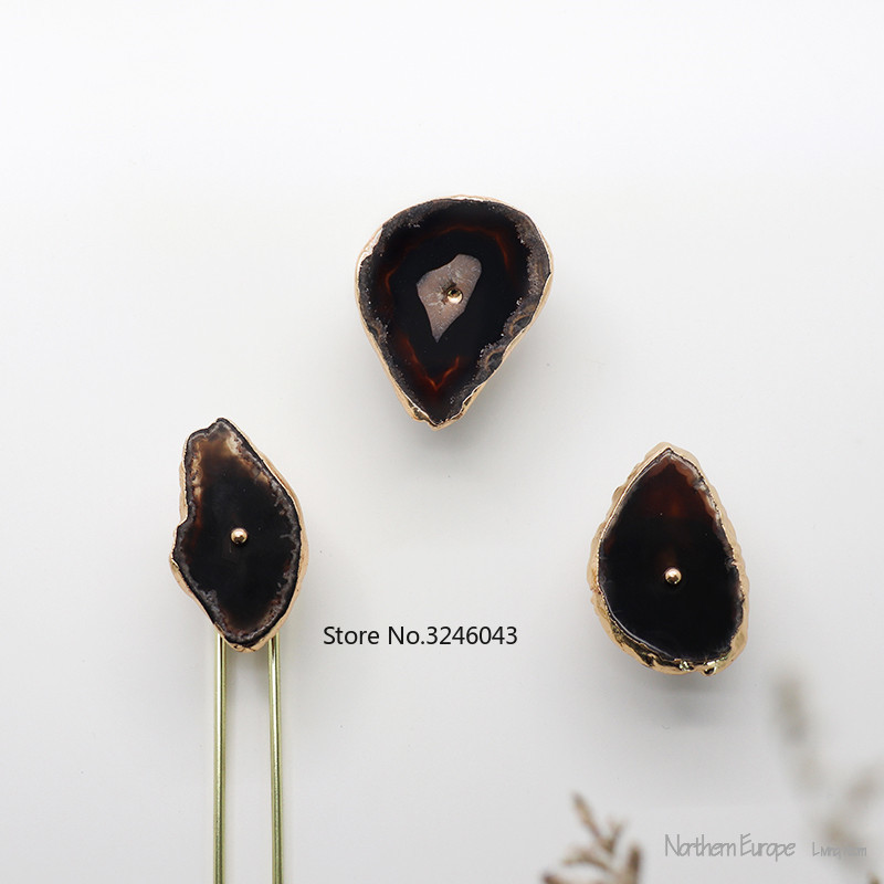 

1 piece of natural agate brass hook Nordic wind agate piece fitting room door wall decoration wall hanging punch-free coat hook