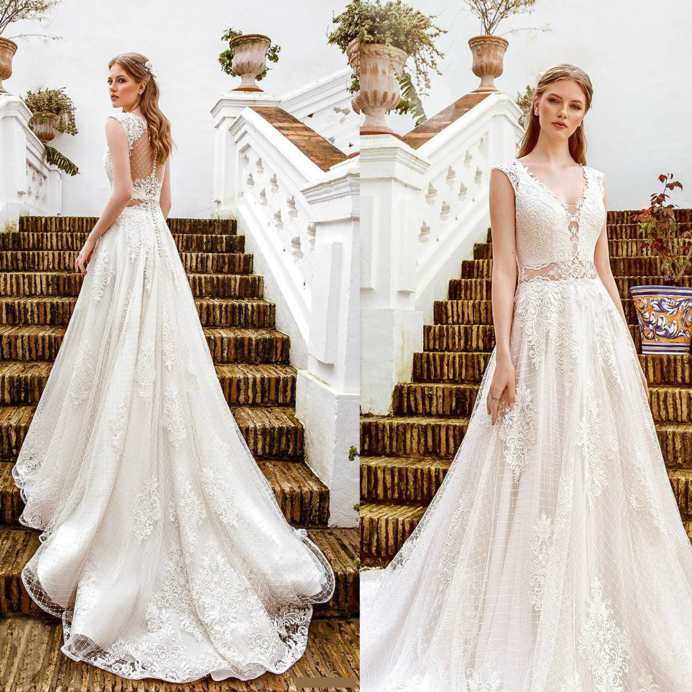 

2020 Bohemian Wedding Dresses V Neck Lace Appliques Bridal Gowns Custom Made Backless Sweep Train Plus Size A-Line Wedding Dress, Ivory