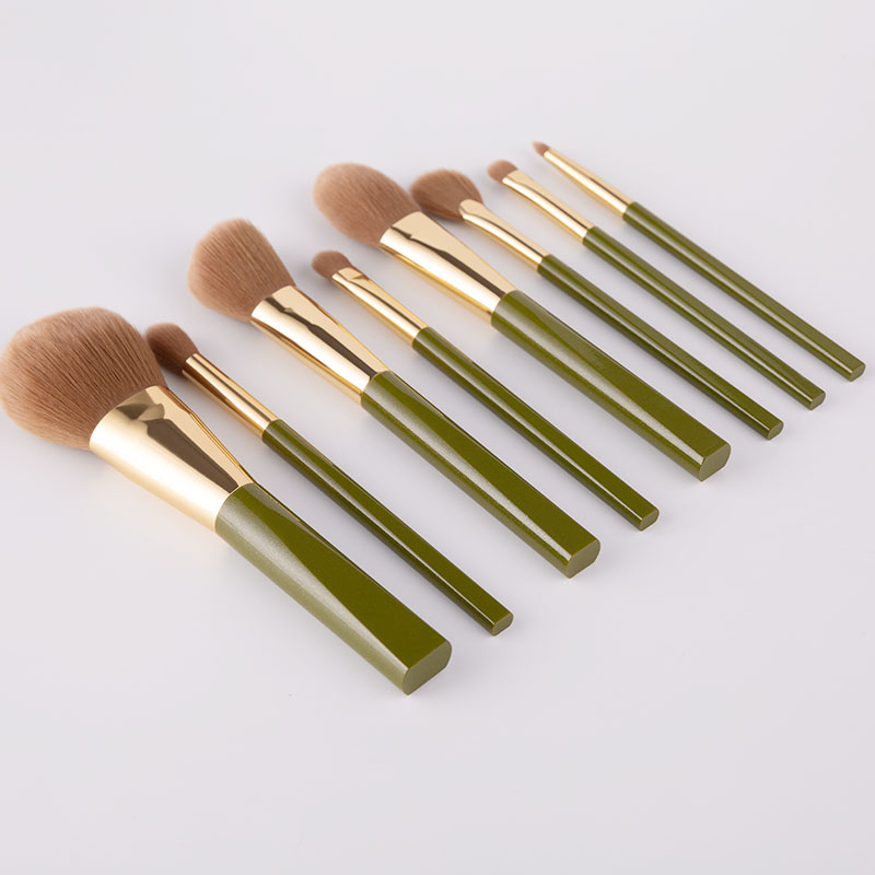

Anmor 8Pcs Traveling Makeup Brushes Set Eye Shadow Foundation Blush Powder Contour Fan Highlighter Make Up Brush Cosmetic Kit