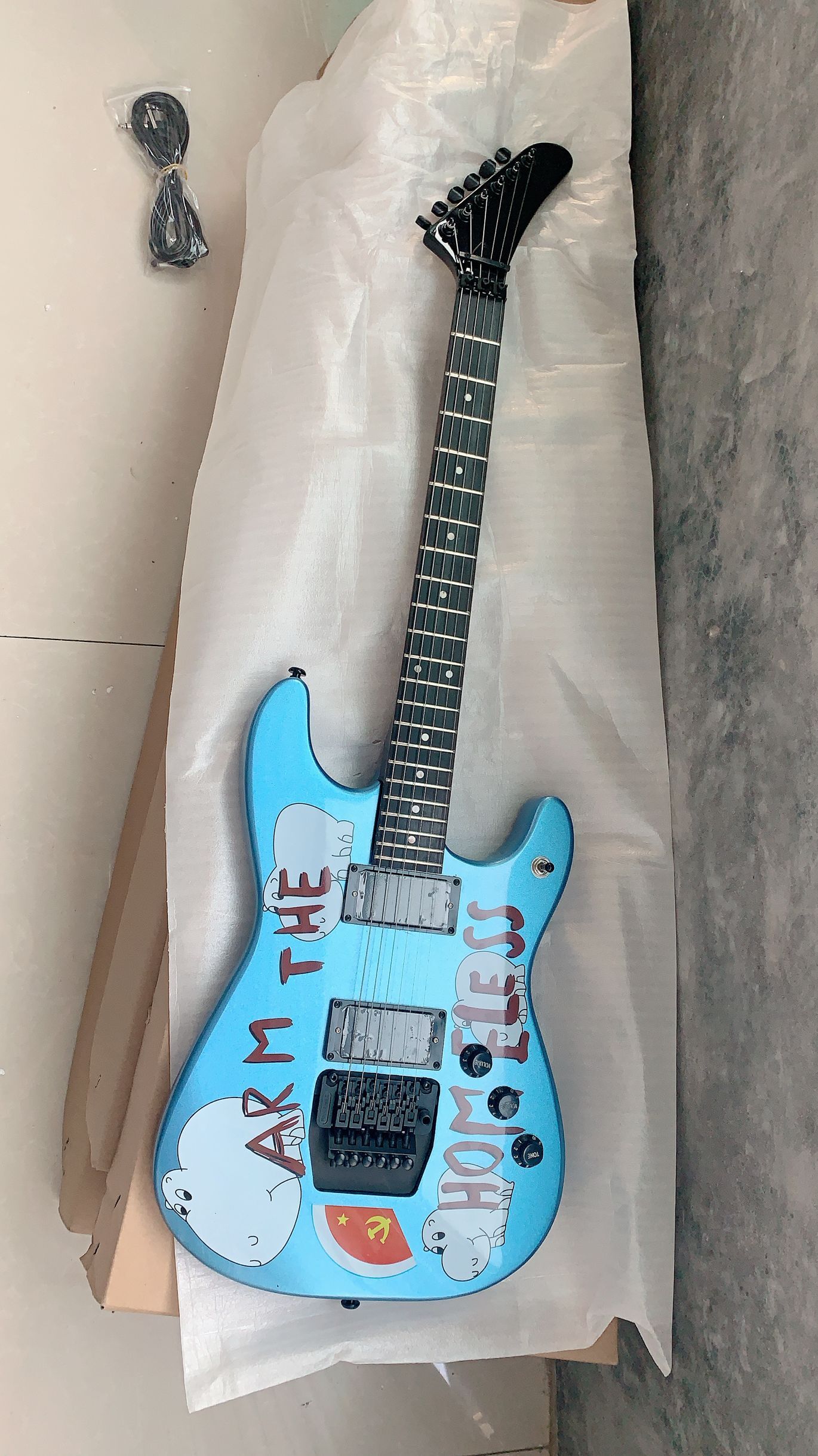 

Custom Tom Morello Arm The Homeless Metal Blue Electric Guitar Black Bridge Tremolo Tailpiece Locking Nut, China Guitars