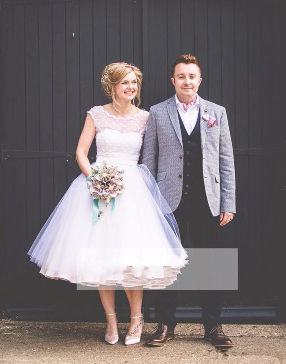 

Puffy Organza Skirt Short A Line Wedding Dresses Scoop Short Sleeves White Dots Country Wedding Bride Dresses Garden Bridal Gowns A87, Ivory