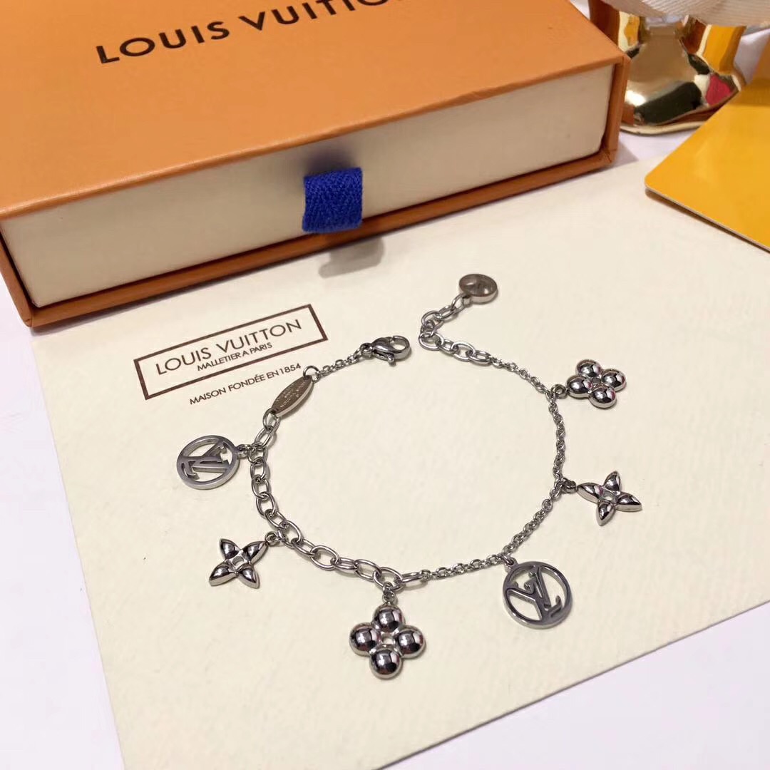 

Top Quality punk bracelet with pendand flower shape pendant charm bracelet jewelry for women and mother gift jewelry PS5339