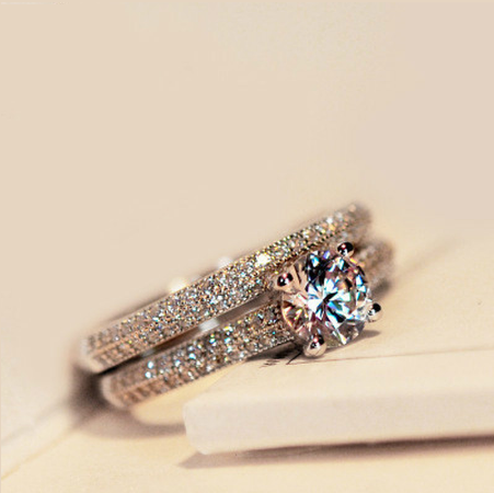 

Couple Rings Women Ring 2/pcs Simulated Stone Classic Prong Stackable Ring Round Brilliant Wedding Bridal Dress Accessaries Engaged Group high quality