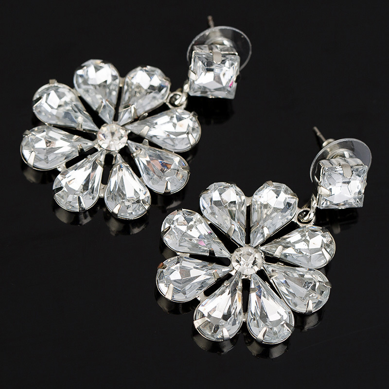 

Ornaments Crystal Ear Nail Exceed Flash Ear Nail Earring