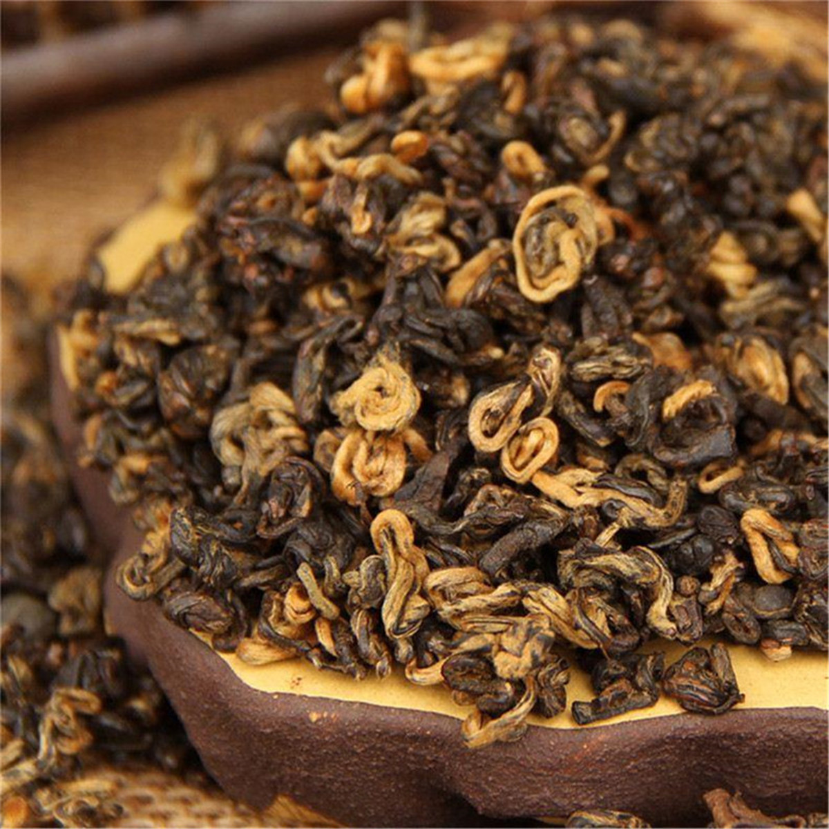 

200g Chinese Organic Black Tea Early spring honey rhyme gold screw Dianhong Red Tea Healthy Green Food Boxed Promotion