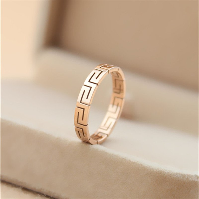 

2021 hot sale 316L Titanium steel hollow The Great Wall design lovers Rings 0.3cm width for Women and Men jewelry free shipping PS5447