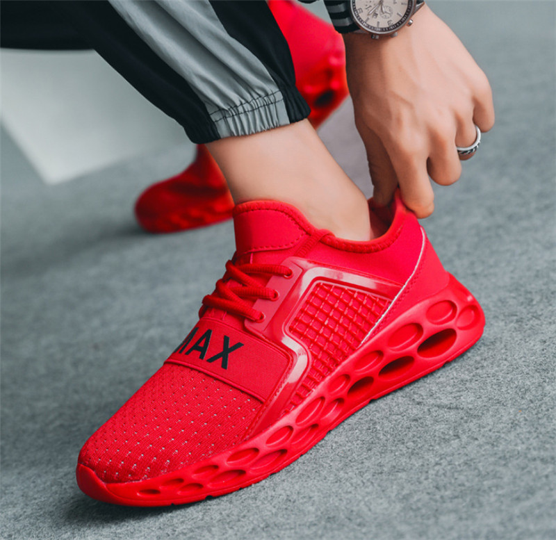 

2022 wild breathable fashion designer shoes sneakers black red blue sneakers men's lightweight running shoe