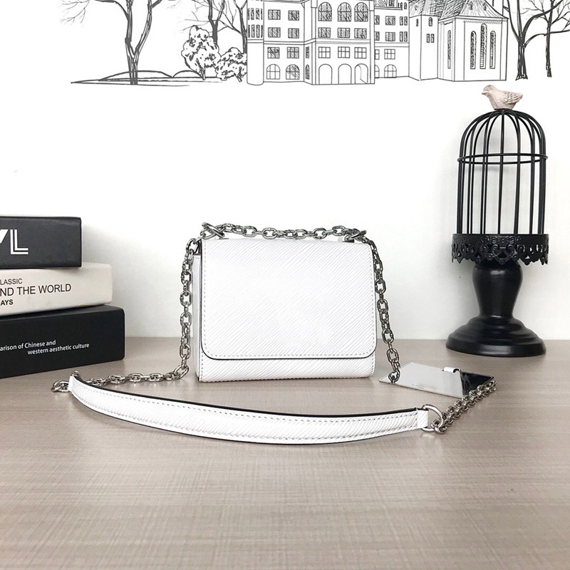 

Women's V Lock Flap Handbag designer luxury handbags purses pochette Twist shoulder Bag Lady high quality designer crossbody bag, Fuchsia