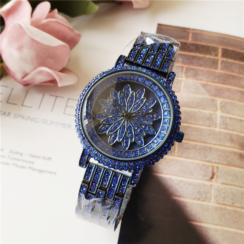 Nouvelles montres incrustées de diamants de 14 couleurs Portes pleines de surveillance de la mode de luxe de luxe Hommes et femmes occasionnels m