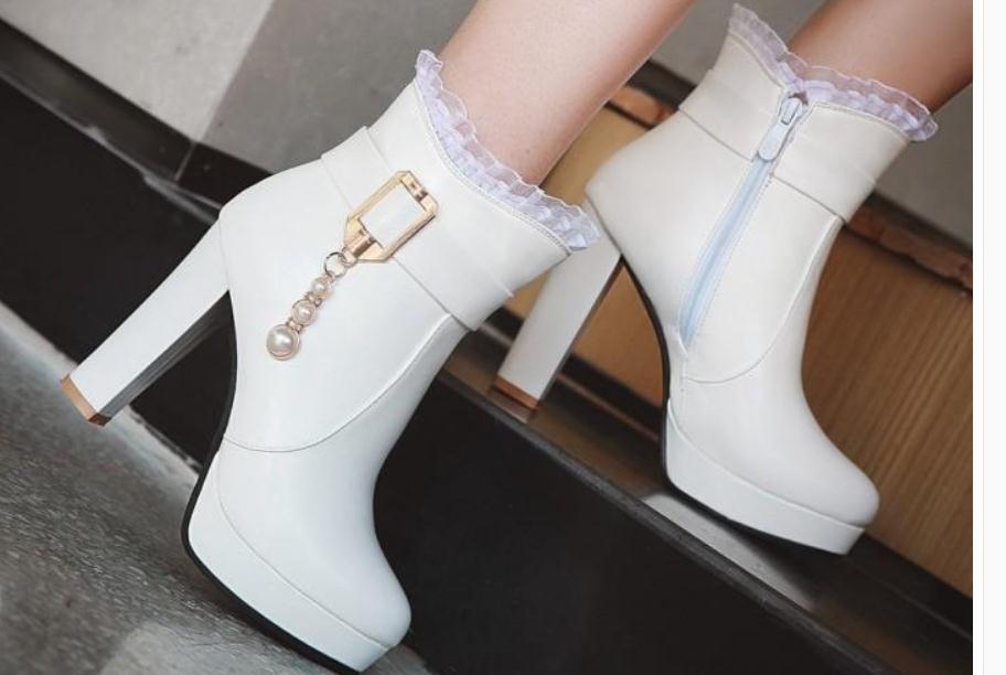 

2019 Women's boots in winter with New style High heel Coarse heel round head waterproof table @7014, Black