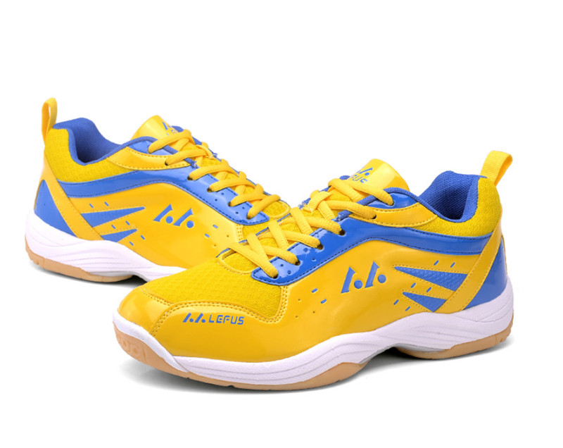 

2022 Top Wild Mesh Fashion Designer Shoes Triple S Sneaker Dress De Luxe Sneakers Colorful Men Running Shoes