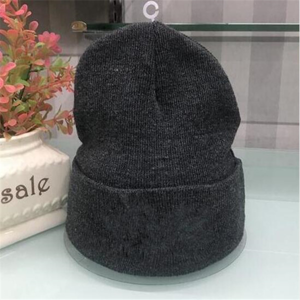 

The North Beanie Gorro Women Men Fleece Crochet Cap Face Wool Knitted Hat Warm Winter Skull Caps Hats Outdoor Sports Ski CapParty Hats