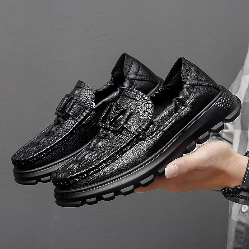 

Leather shoes men's leather casual trend wild business thick bottom crocodile pattern men's shoe cover foot pedal pea shoes men, As pic