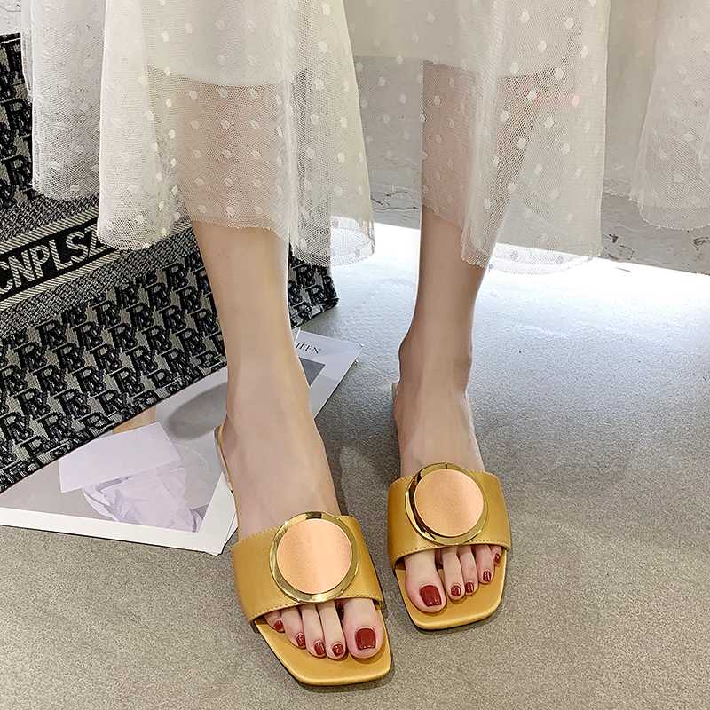 

Metal Heel Slippers Women Metal Button Slides Summer Outdoor Leisure Low Heel Slippers Candy Colors Open Toe Slides Women 2020, Beige