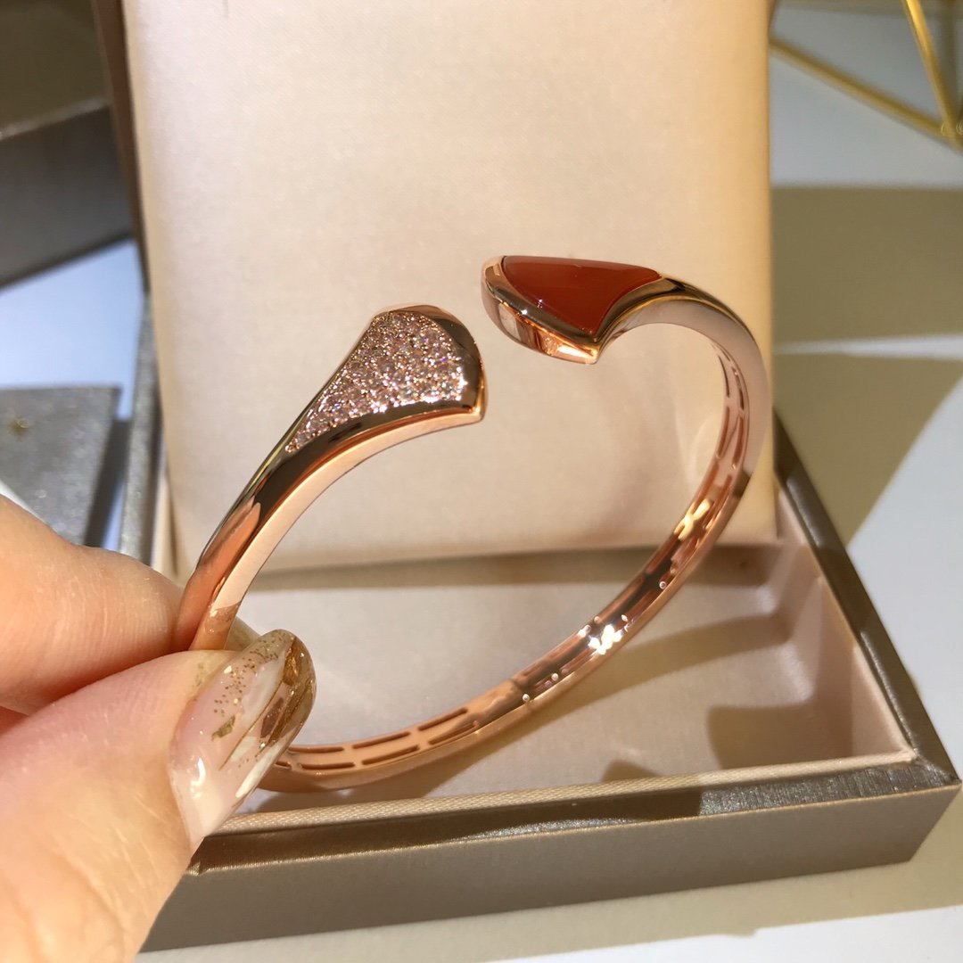 

Designe Women Bracelets S925 Silver Plated High Polished with Diamond Women Elegant Party Bangle Gift for Women