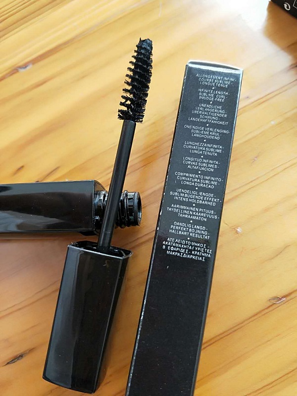 

Professional wholesale and retail makeup newest high-quatliy brand 6g BLACK mascara