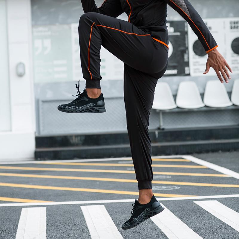 

Men Sports Running Pants Pockets Athletic Football Soccer pant Training sport Pants Elasticity Legging jogging Gym Trousers, Black