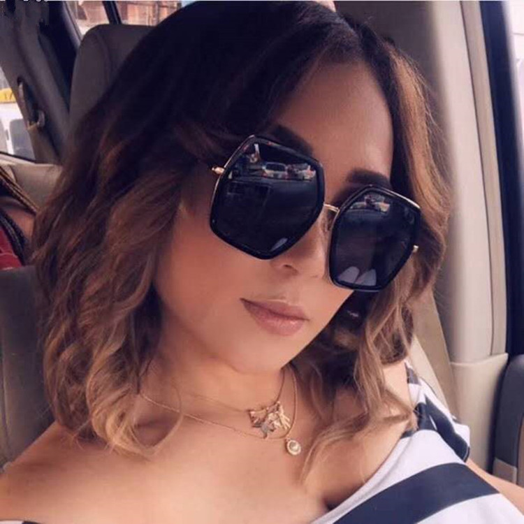 

Brand Designer Sunglasses Women men Fashion Square Big Summer Style Mixed Color Frame Top Quality UV Protection Lens Come With Retail Case