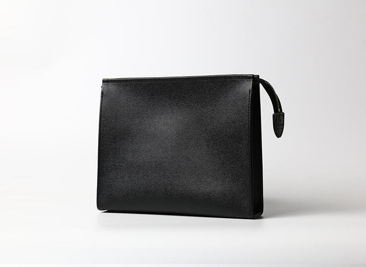 

2022 rectangular handbag women travel makeup bag new designer high quality men wash bag famous brand cosmetic bags 26CM, Black