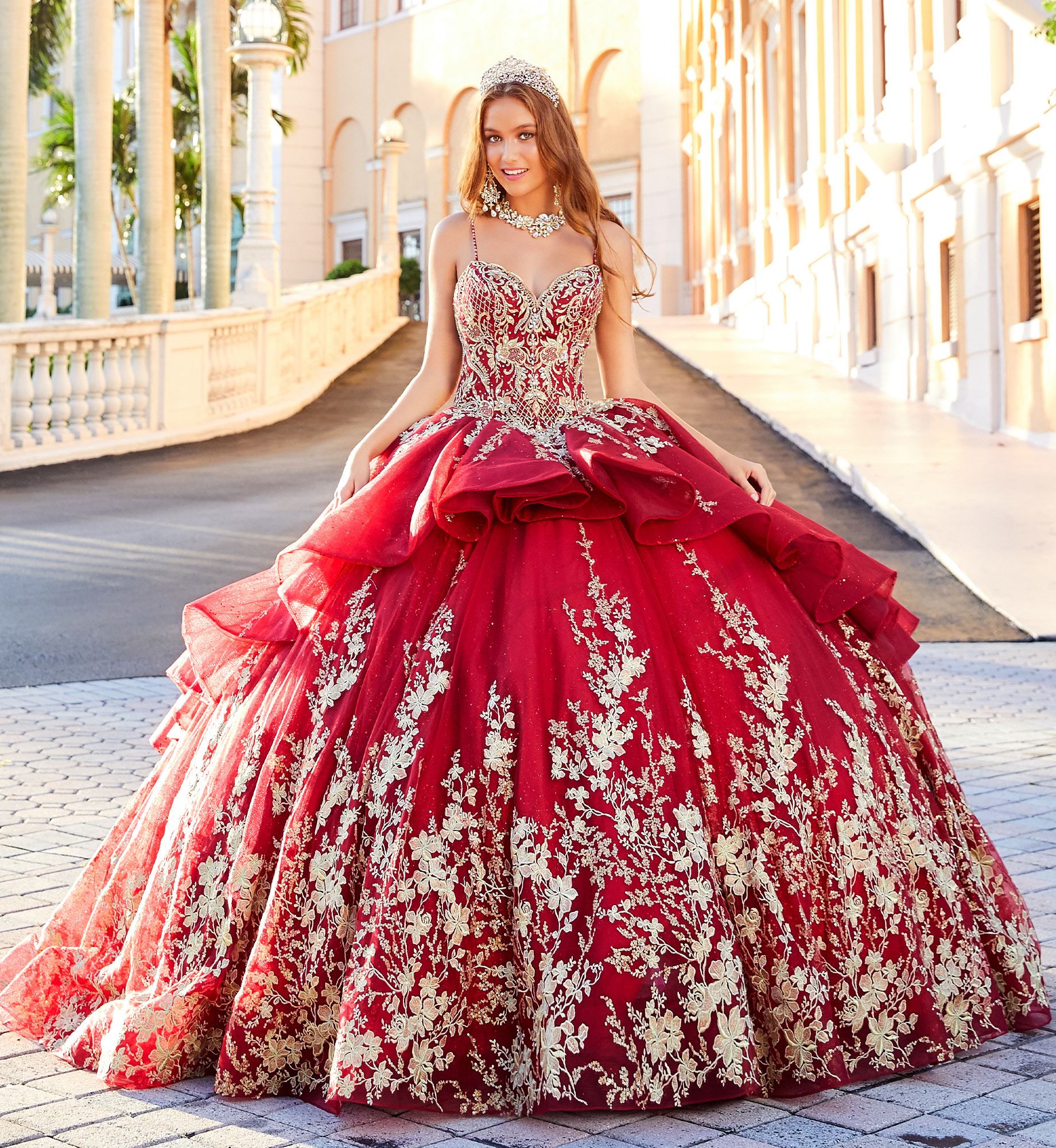 

Luxury Quinceanera Dresses Spaghetti Straps Lace Appliques Beads Girl Pageant Party Gowns Lace-up Back Ball Gown Sweet 16 Prom Dress, Water melon