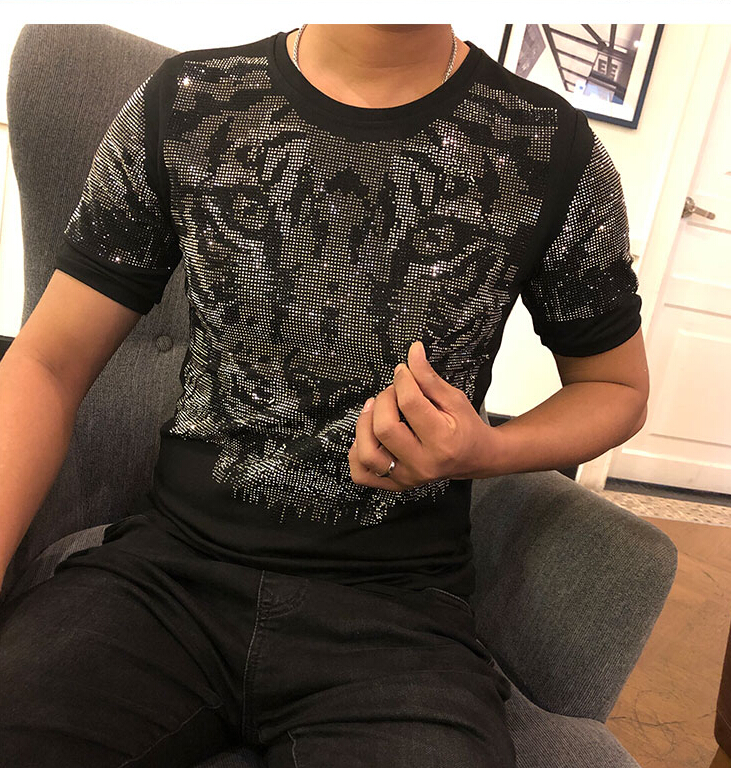 

Anime T shirt O-neck Short-sleeved Slim Fit Black Diamonds design T-SHIRT Man