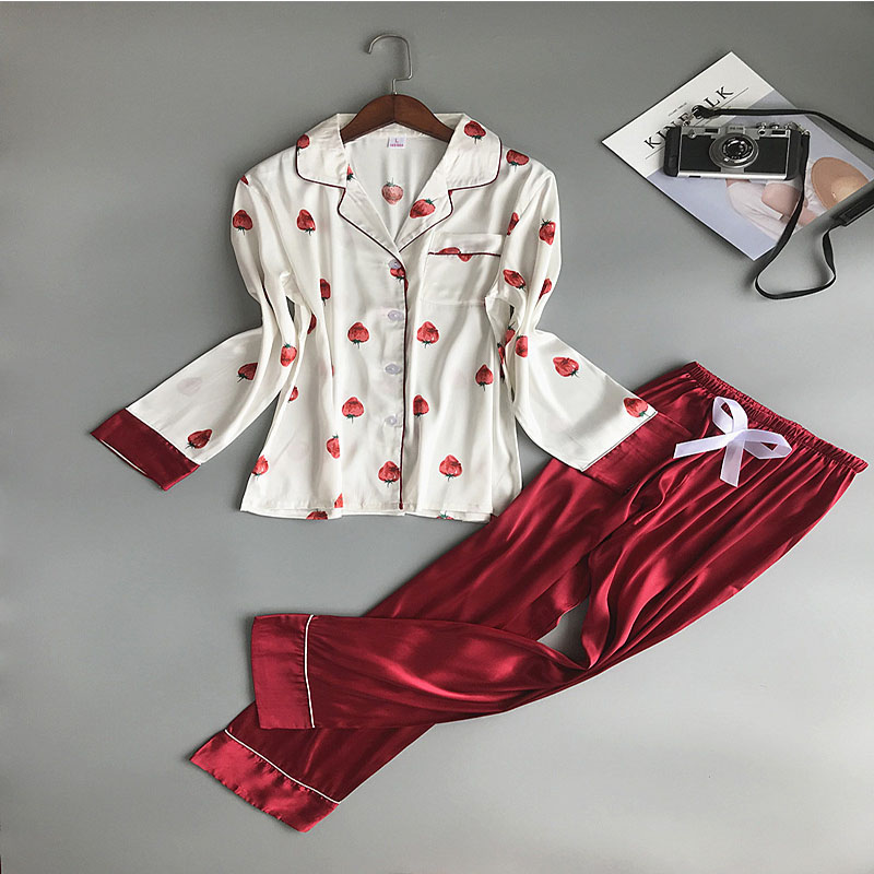 

Long sleeve pajamas Korean version of fresh students thin silk home wear strawberry two sets