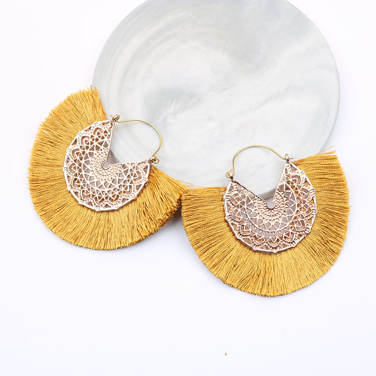 

Bohemian Dangle Earrings 8 Colors Hollow Flower Pattern Fan Shaped Tassel Earrings Lightweight Statement Jewelry Christmas Gift