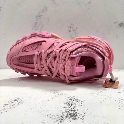 

New factory direct sales luxury three-layer s casual shoes women's track and field three-layer black and white gym pink platform couple shoe