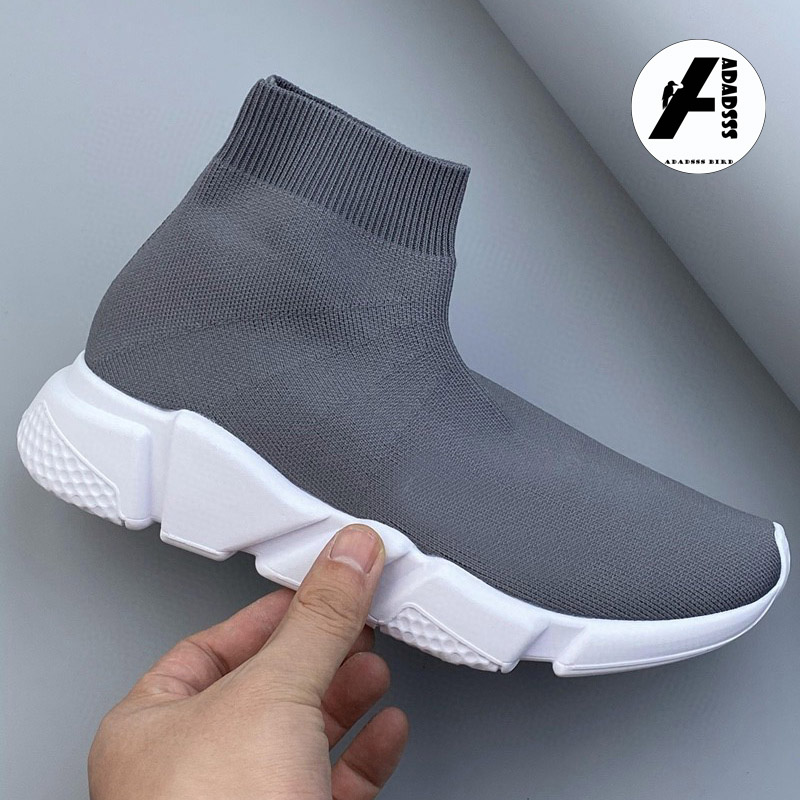 Chaussure Triple Speed for Men Femmes Sneakers de mode de luxe Noir Blanc Graffiti Rouge Vintage Mens Trainer Sports occasionnels