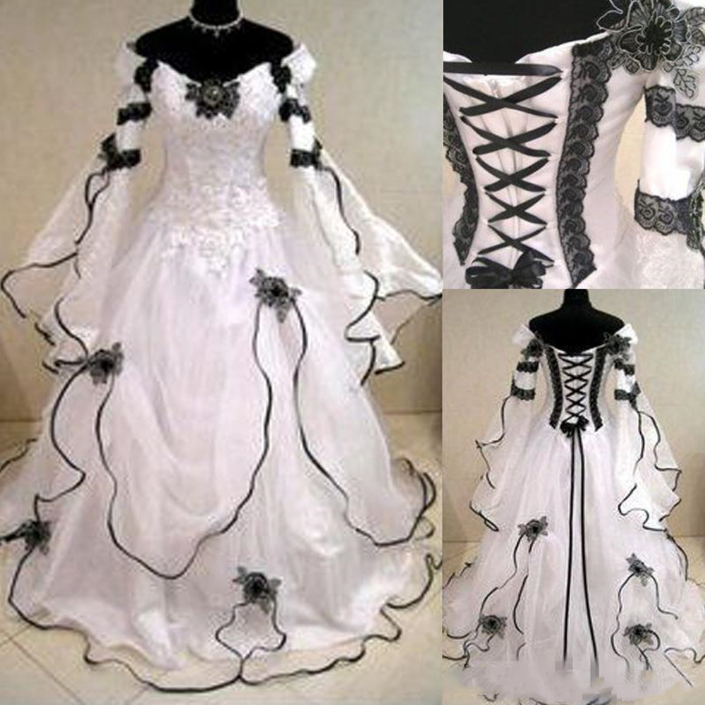 

Vintage Plus Size Gothic A Line Wedding Dresses With Long Sleeves Black Lace Corset Back Chapel Train Bridal Gowns For Garden Country, Champagne