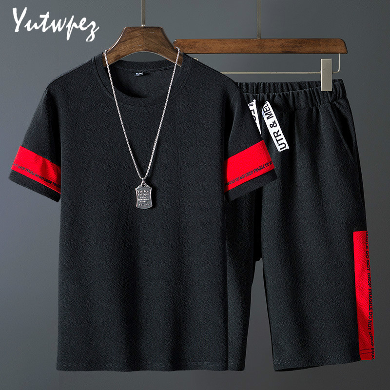 Mode Shorts Set Men 2020 Summer 2pc Survêtement court SweatShirt + Shorts Ensembles de plage Hommes T-Chemises Set sportswears