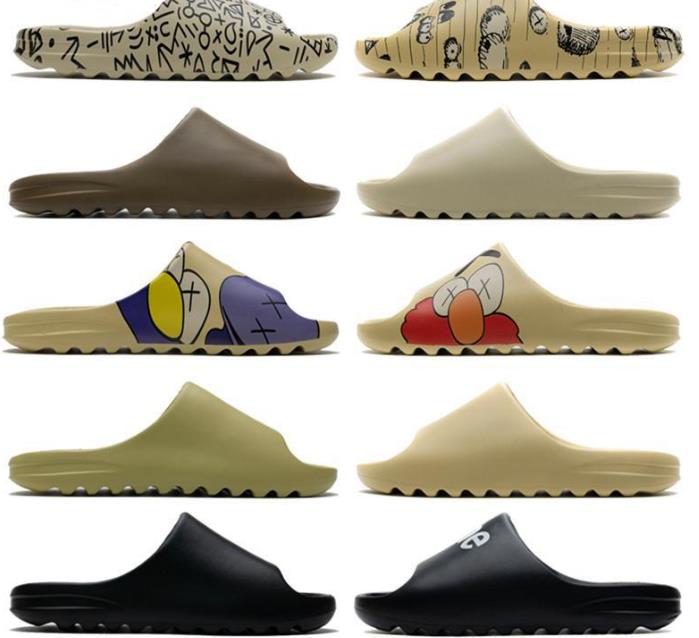 

2021 Men women shoes sandals beach slippers foam runner desert sand earth brown resin bone triple white black mens sneakers with box, Colour 5