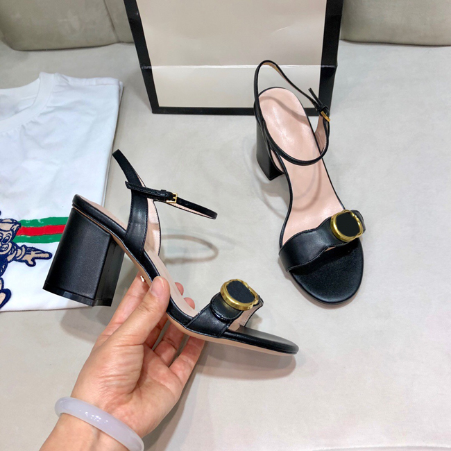 

New Arrivals European classic Patent Leather Flat Women Unique Designer party fashion girls Dress Wedding Shoes Sexy shoes Letters buckle, Gold