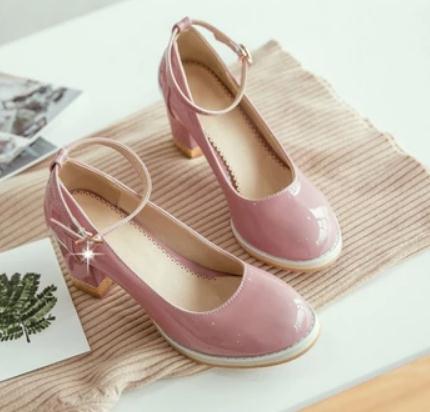 

2019 Women's shoes in Spring and Autumn with New style Middle heel Coarse heel round head @20, Yellow