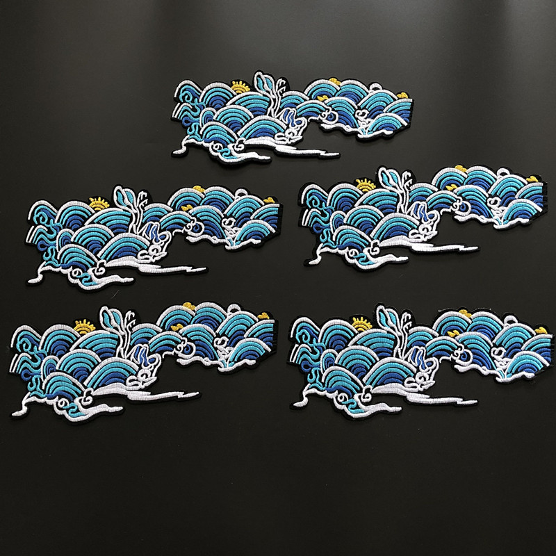 

1 piece of embroidered patch iron-on propitious cloud pattern appliques diy decorative accessories quilting vintage handwork 23cm * 9.5cm, Black