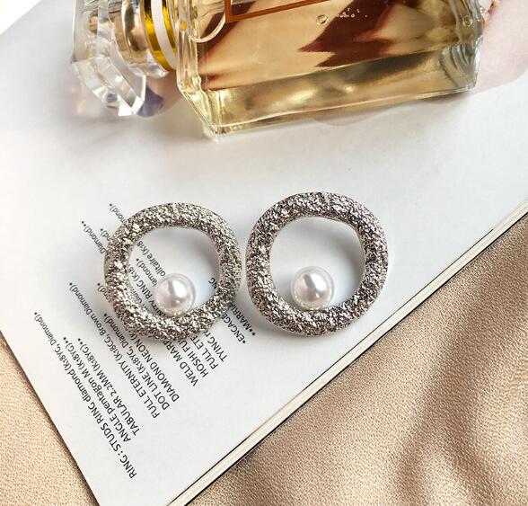 

Wholesale-new earrings Alloy irregular circle earrings Europe and the United States explosion models simple earrings