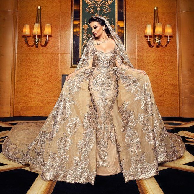 

Luxury Gold Mermaid Lace Wedding Dresses With Detachable Train V Neck Appliqued Beaded Bridal Gowns Long Sleeves Organza robes de mariée, Royal blue