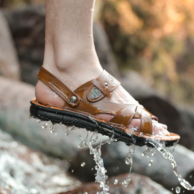 

2020 Classic Men Soft Leather Sandals Comfortable Men Summer Shoes Sandals Big Size Summer Leisure Beach Shoes DA0222, Brown