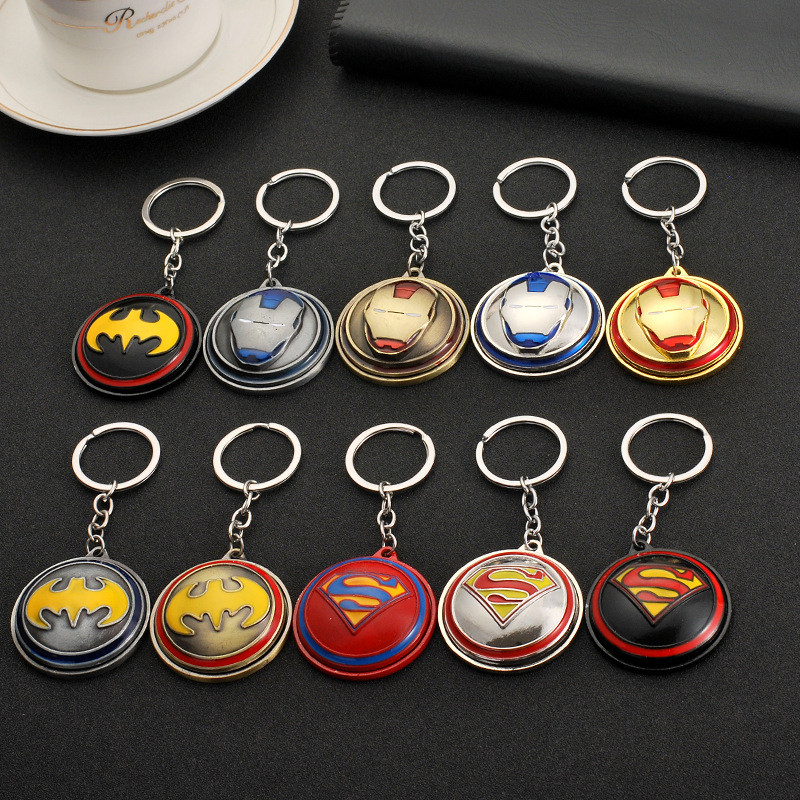 I Vendicatori Capitan America Keychain Supereroe Star Shield Pendant Keyring Car Key Chain Accessori Batman Marvel Key Chains I Vendicatori Capitan America Keychain Supereroe Star Shield Pendant Keyring Car Key Chain Accessori Batman Marvel Key Chains