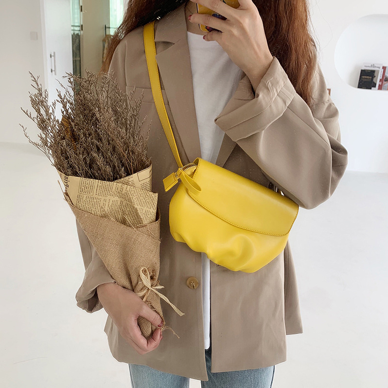 

2020 new shoulder bag women's casual fashion Korean small crossbody bag chest bright color ladies, Black