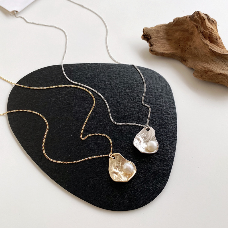 

2020 New Baroque MaGold Metal Irregular Imitation Pearls Chain Punk Necklace For Women Girl Party Jewelry Couple Gifts