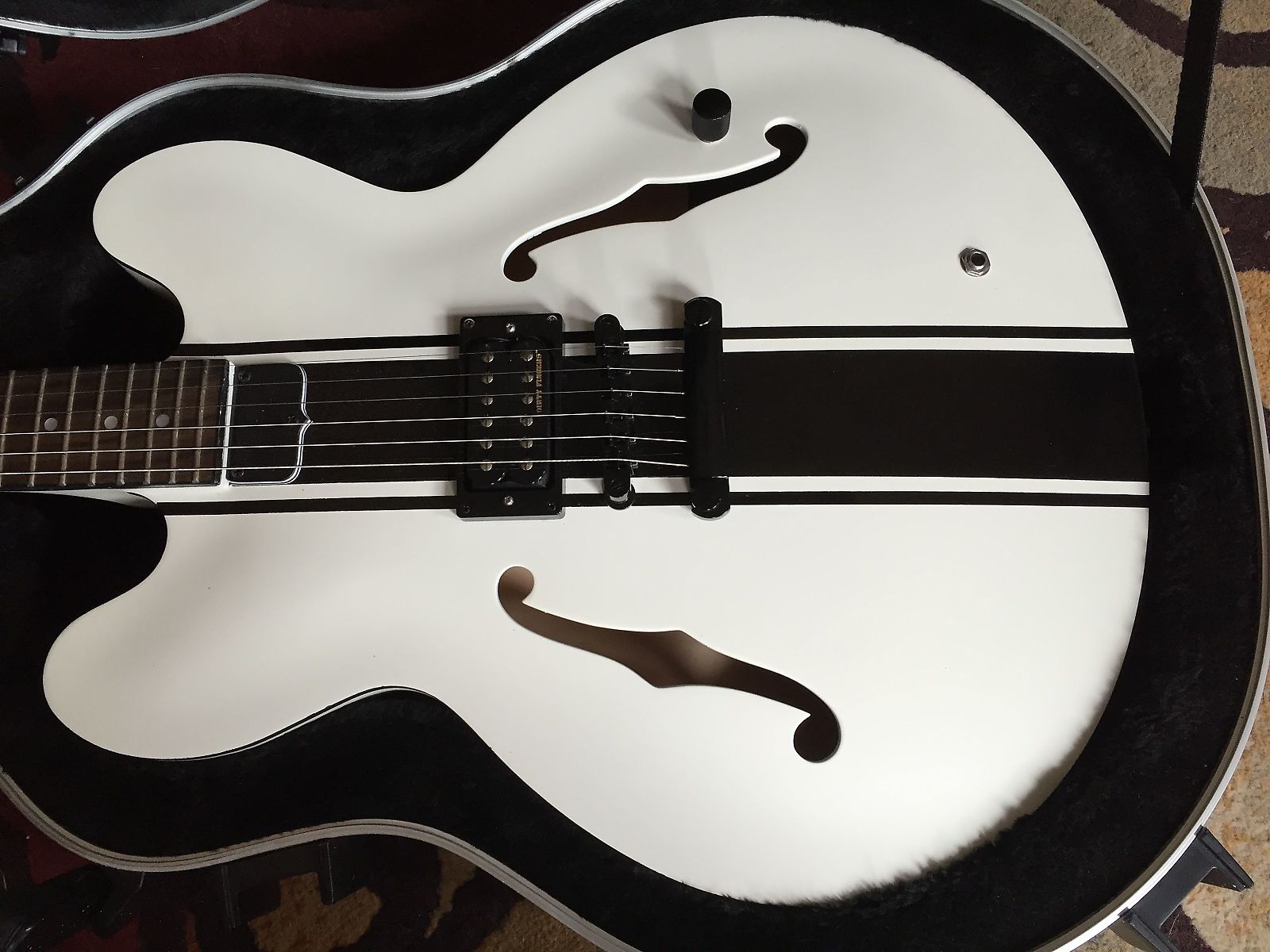 

Rare 333 Tom Delonge Signature Semi Hollow Body White Black Stripe Jazz Electric Guitar Black Body Binding, Single Pickup, Black Hardware